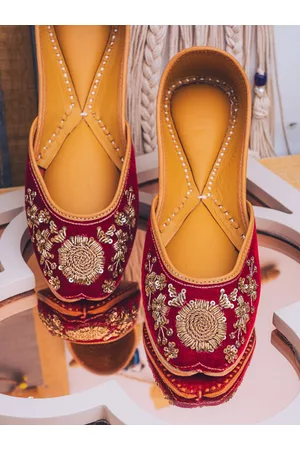 Nidhi Rathi Women Maroon Embellished Leather Mojaris Flats