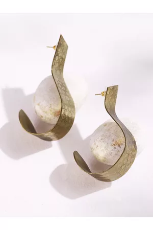 DEEBACO Gold-Toned Teardrop Shaped Drop Earrings