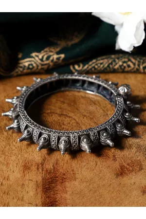 Veni Silver-Plated & Toned Oxidised Bangle