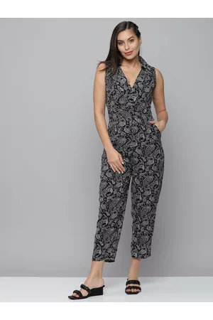 SHOWOFF Women Printed V-Neck Sleeveless Basic Jumpsuit