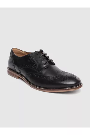Arrow Men Black Textured Leather Formal Brogues