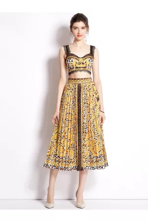 JC Collection Women Yellow & Black Printed Crop Top & Skirt