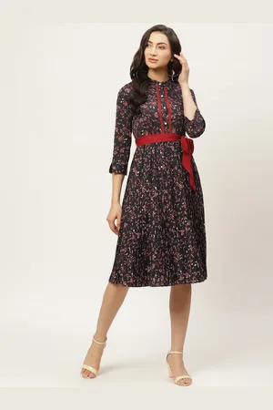 Antheaa Women Navy Blue & Red Floral Print Accordion Pleat A-Line Dress With Belt