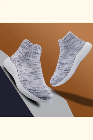 Kraasa Men White Woven Design Slip-On Casual Shoes