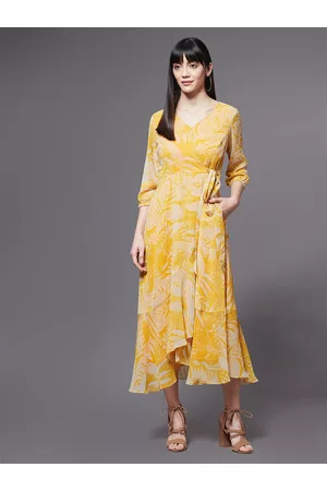 Miss Chase Women Yellow Floral Chiffon Midi Tie-up Dress