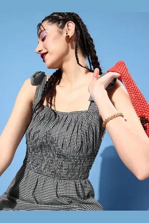Rare Fashion Women Stunning Black Checked Vacay Attire