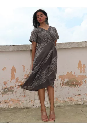 Chidiyaa Women Black Floral Dress