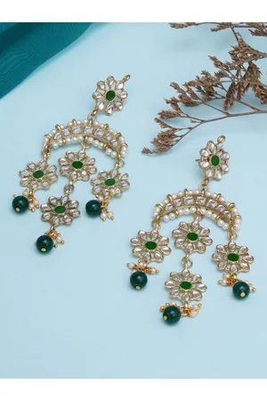 karatcart Women Green Classic Chandbalis Earrings