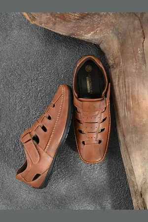 UNDERROUTE Men Tan PU Fisherman Sandals