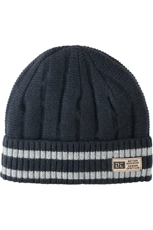 iSWEVEN Unisex Black Beanie