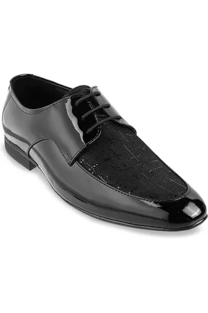 Metro Men Black Woven Design Leather Formal Derbys