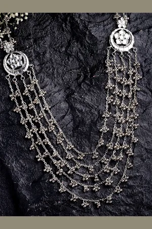 karatcart Silver-Plated Oxidised Studded Necklace