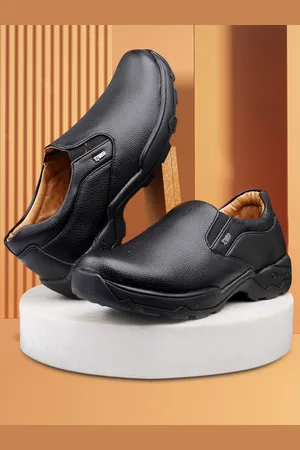 Kraasa Men Black Solid Formal Slip On Shoes