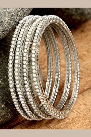 karatcart Set Of 4 Oxidised Silver-Plated Pearl Studded Bangles