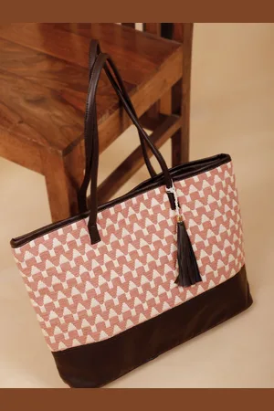 DEEBACO Off White Geometric Oversized Structured Tote Bag with Tasselled