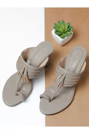 Vishudh Women Grey Woven Design Sandals