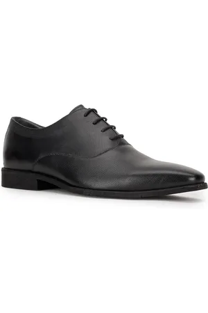 Bata Men Black Textured Leather Formal Oxfords