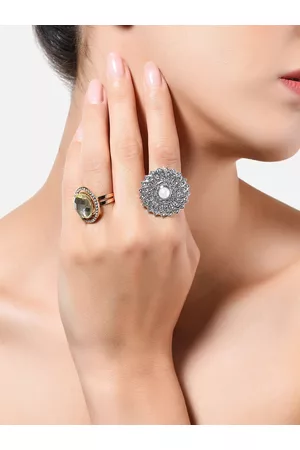 Ami Set Of 2 White Stone-Studded Beaded Adjustable Finger Rings
