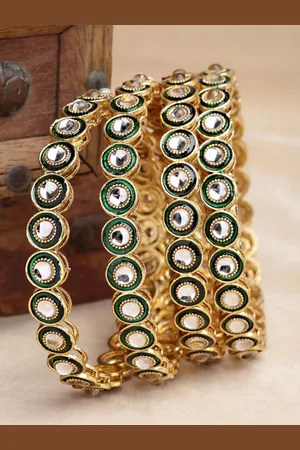 karatcart Set of 4 Gold-Plated & Green Kundan-Studded Rajwadi Bangles