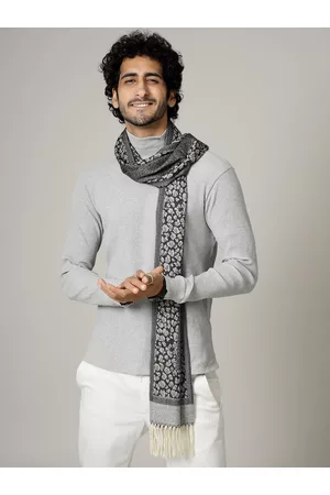 HANDICRAFT PALACE Men Black & Grey Leopard Printed Wool Muffler