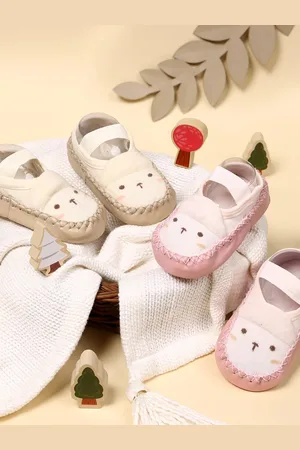 KICKS & CRAWL Infant Kids Pack Of 2 Printed Booties