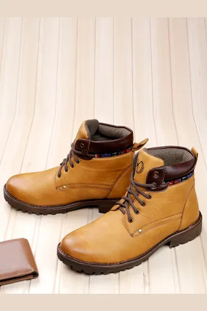 Kraasa Men Tan Solid Boots