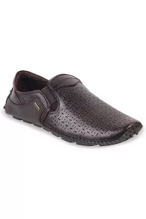 Metro Men Brown Textured Leather Loafers