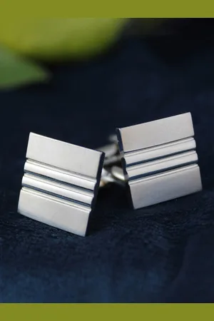 Kavove Men Silver-Toned Square Shape Cufflink