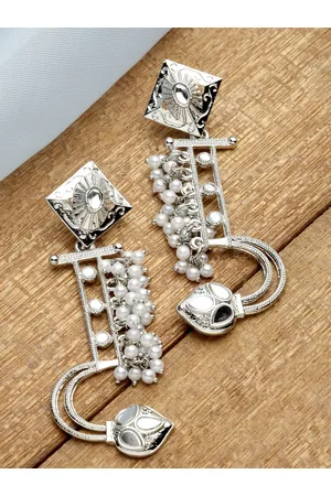 karatcart Women Silver-Toned Classic Drop Earrings