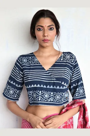 Chidiyaa Women Navy Blue Handprinted Cotton Angarakha Saree Blouse