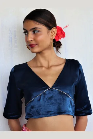 Chidiyaa Women Blue Solid Silk Saree Blouse