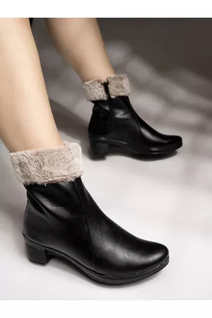 Shoetopia Girls Black Solid Block Heeled Boots