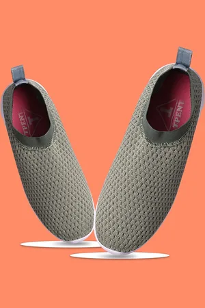 TPENT Women Green Woven Design Lightweight Slip-On Sneakers