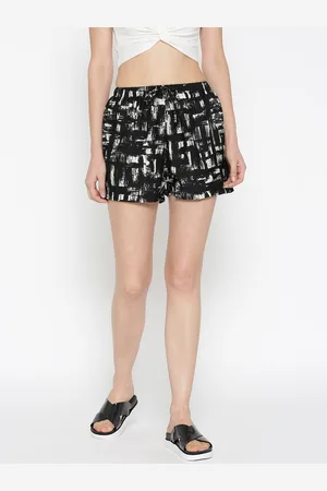 Sera Women Black & Off-White Printed Shorts
