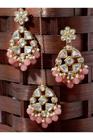 karatcart Women Gold-Plated Pink Beaded & Kundan Studded Dangler Earrings with Maangtikka