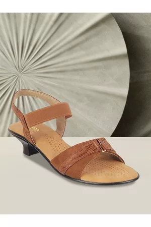 Metro Women Brown Solid Sandals