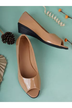 STYLE SHOES Beige Flatform Pumps