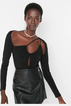 Trendyol Women Solid Long Sleeve Fitted Crop Top