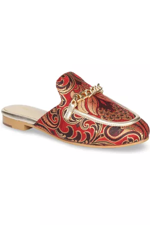 SAINT G. Women Metal Chain Embellished Maroon Mules