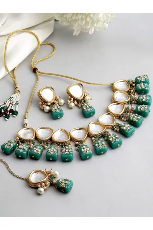 karatcart Gold-Plated Green & White Tumble Studded Polki Kundan Choker Necklace Set