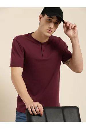 Invictus Men Maroon Solid Henley Neck Casual T-shirt