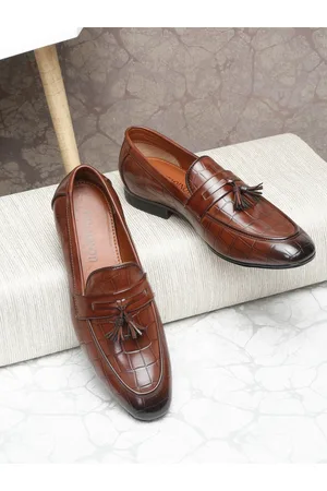 MUTAQINOTI Men Brown Textured Leather Formal Loafers