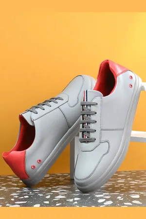 San Frissco Men Grey Soild Casual Sneakers