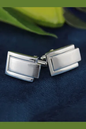 Kavove Men Silver-Plated Rectangle Shape Cufflink