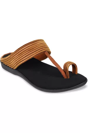 Metro Women Gold-Toned Colourblocked One Toe Flats