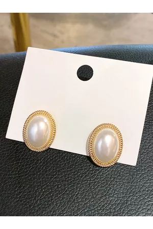Yellow Chimes Yellow Women Chimes Gold Plated Oval Shaped Pearl Stud Earrings