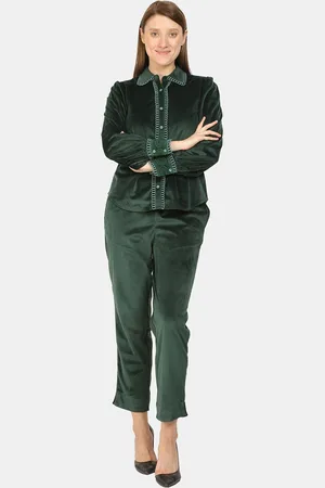 bellamia Women Green Solid Velvet Divinity Co-Ords