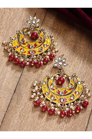 karatcart Women Yellow & Red Contemporary Chandbalis Earrings