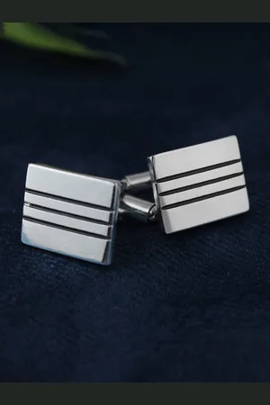 Kavove Men Silver-Toned & Black Rectangle Shape Cufflink