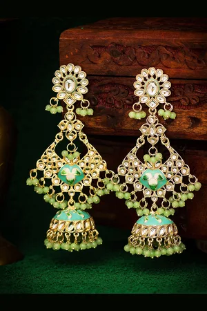Aadita Gold-Toned & Green Kundan Studded Jhumkas Earrings